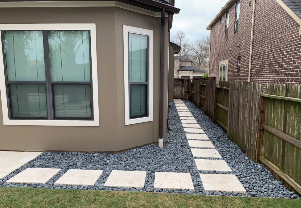 walkway with pavers