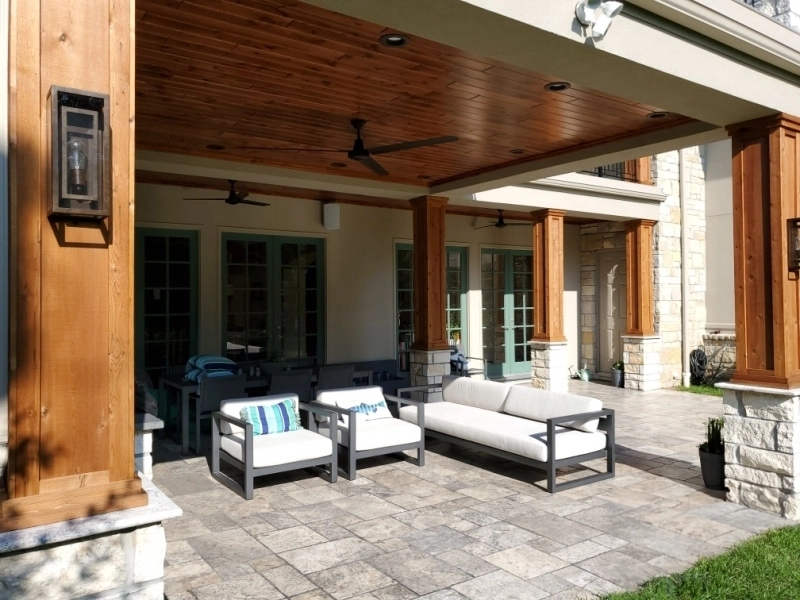 covered patio with large cedar beams